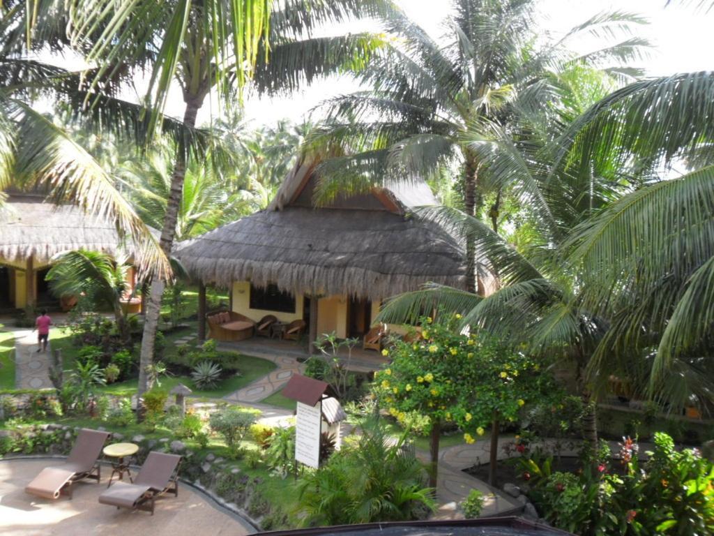 Aqua-Landia Resort Dauin Bagian luar foto